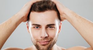 Calvizie: autotrapianto dei capelli e altre tecniche per porre rimedio