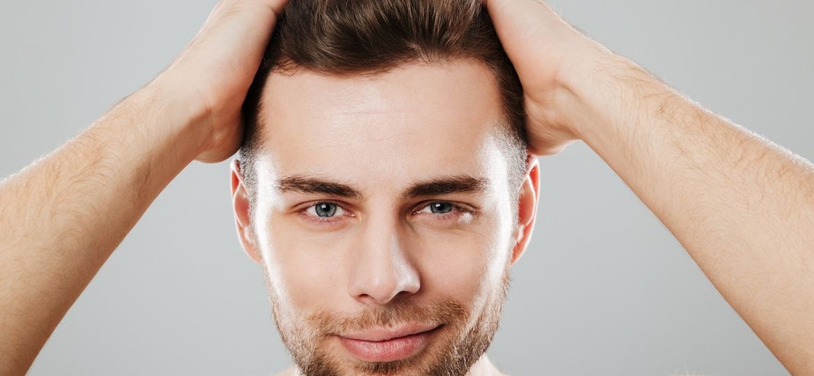 Calvizie: autotrapianto dei capelli e altre tecniche per porre rimedio